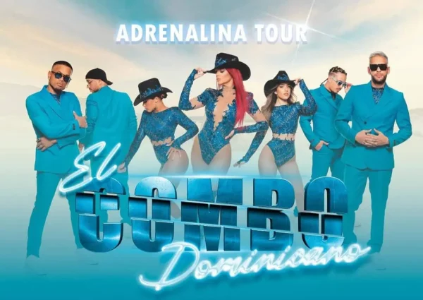 Imagen promocional del Combo Dominicano para su gira Adrenalina Tour 2025 . Los integrantes visten trajes azul turquesa con un fondo desértico, destacando su estilo vibrante y festivo.