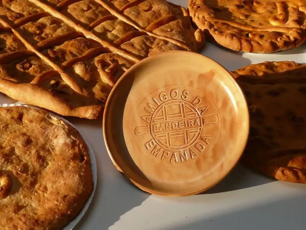 Empanadas tradicionales en la Festa da Empanada de Bandeira 2025