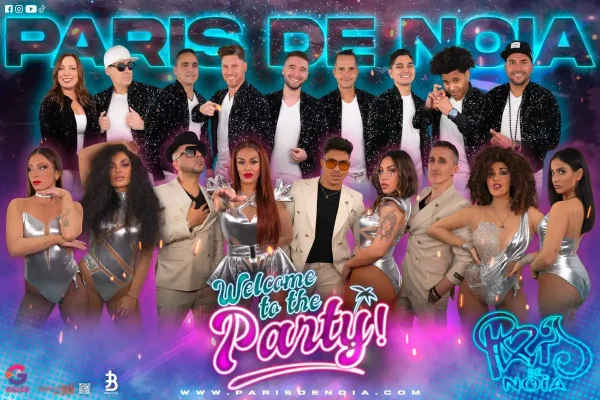 Integrantes de la orquesta París de Noia posando para su gira 2025 con vestuario brillante y fondo futurista.